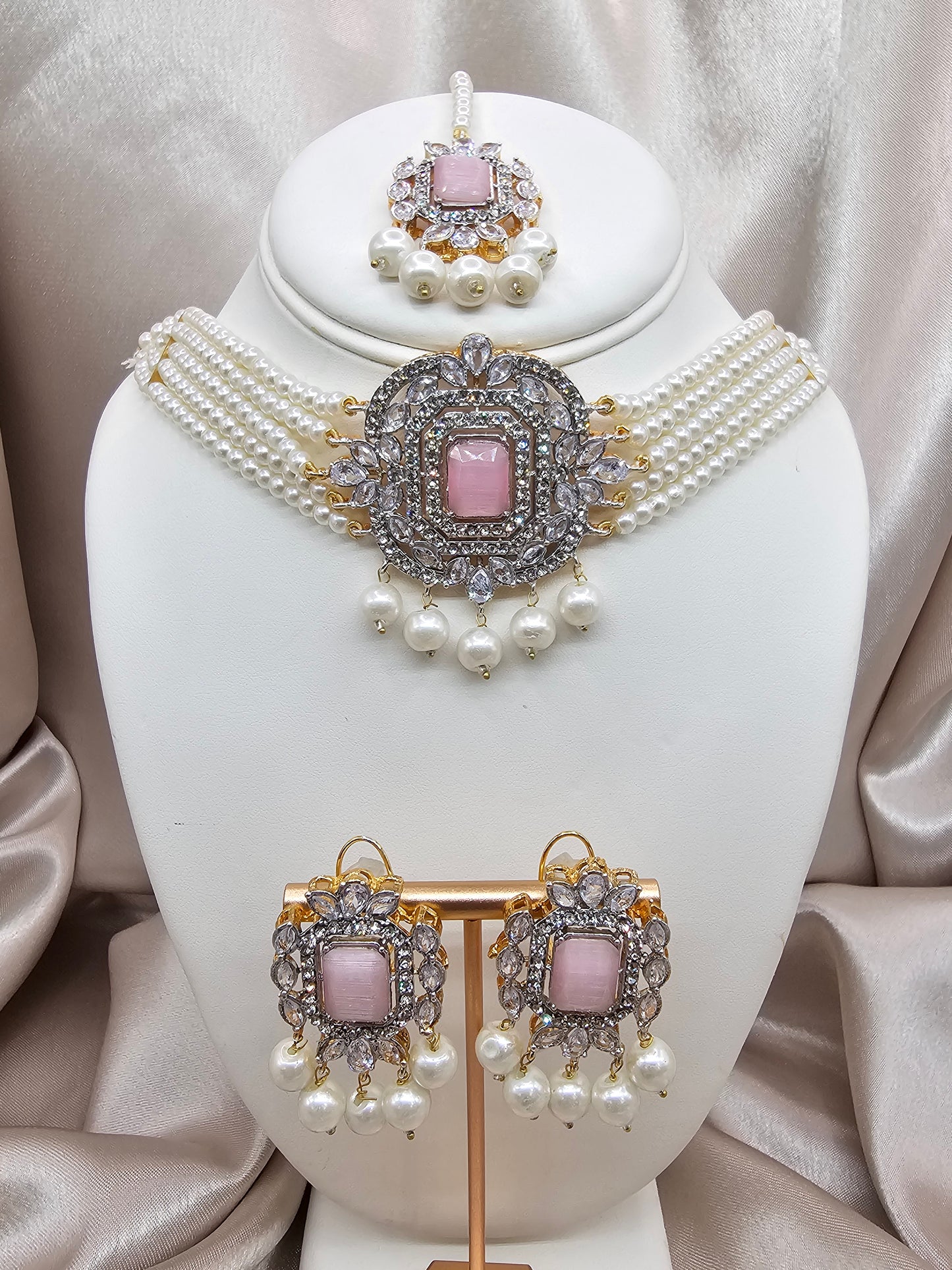 Exquisite Pearl Choker Set with Pink Stone and Diamonds