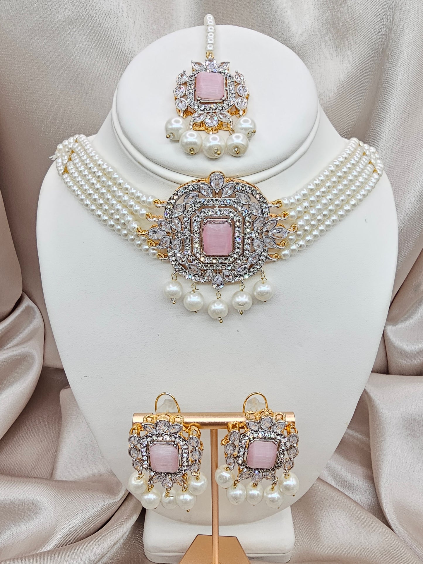 Exquisite Pearl Choker Set with Pink Stone and Diamonds