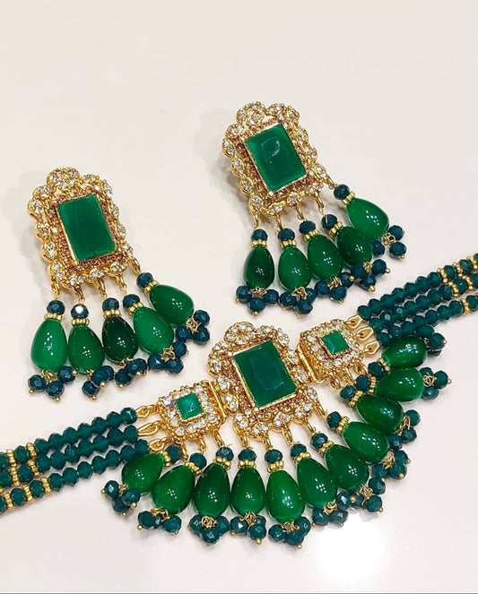 Luxurious Emerald Green Beaded & Gold-Plated Jewelry Set