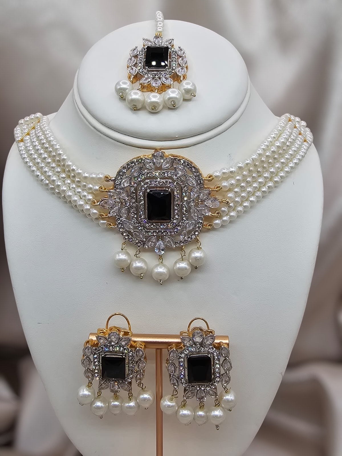 Elegant Pearl & Black Stone Jewelry Set